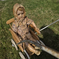 porcelaensdukke-stor-gammelt-toej-Germany-390-A-71/2-M-gammelt-legetoej